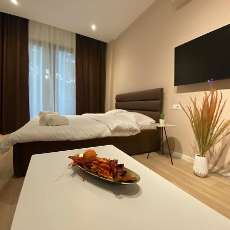 Brand New Apts Located At The City'S Main Square-100 Mbs Wifi Дуррес Экстерьер фото
