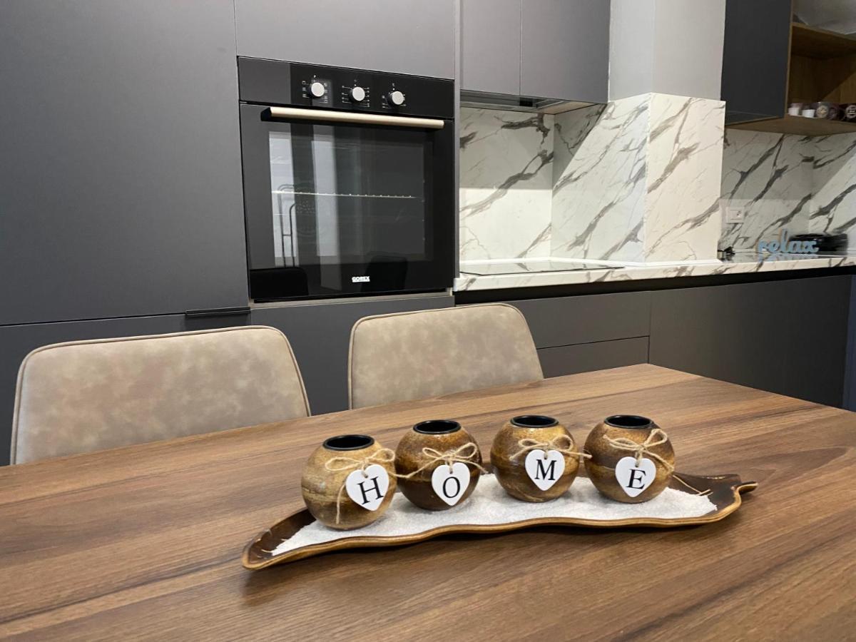 Brand New Apts Located At The City'S Main Square-100 Mbs Wifi Дуррес Экстерьер фото