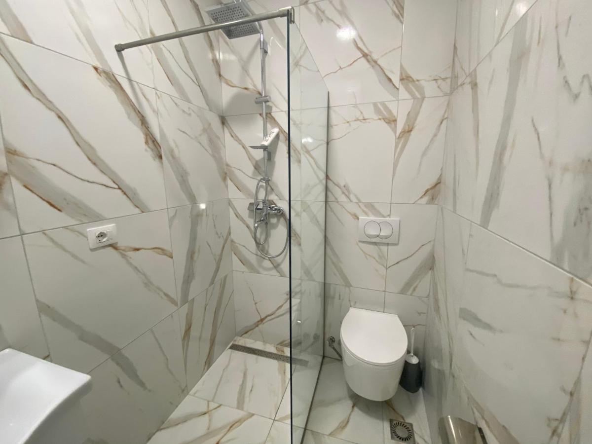 Brand New Apts Located At The City'S Main Square-100 Mbs Wifi Дуррес Экстерьер фото