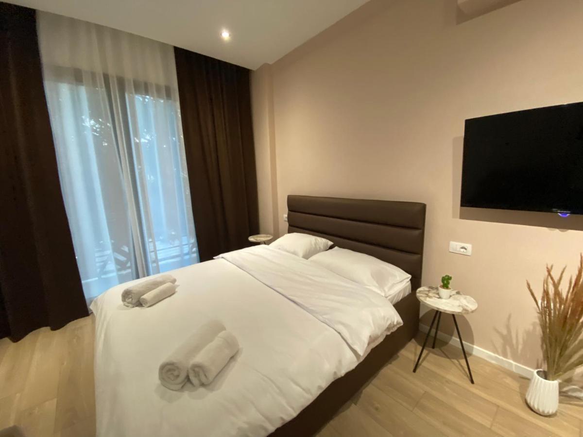 Brand New Apts Located At The City'S Main Square-100 Mbs Wifi Дуррес Экстерьер фото